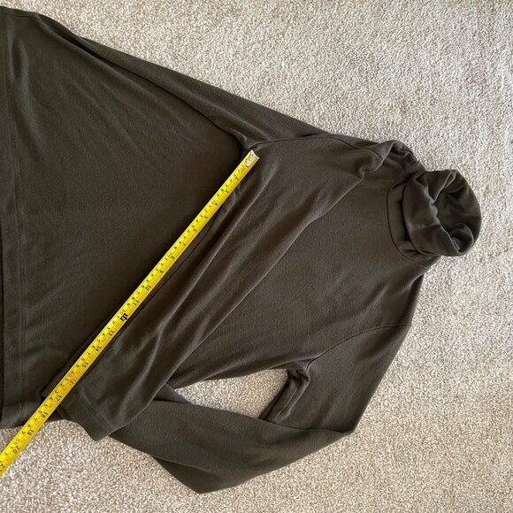 Banana Republic Soft Luxe Minimalist Olive Green Turtleneck Long Sleeve Top - Picture 9 of 9